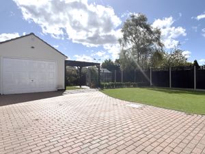 Photo 7- click for photo gallery